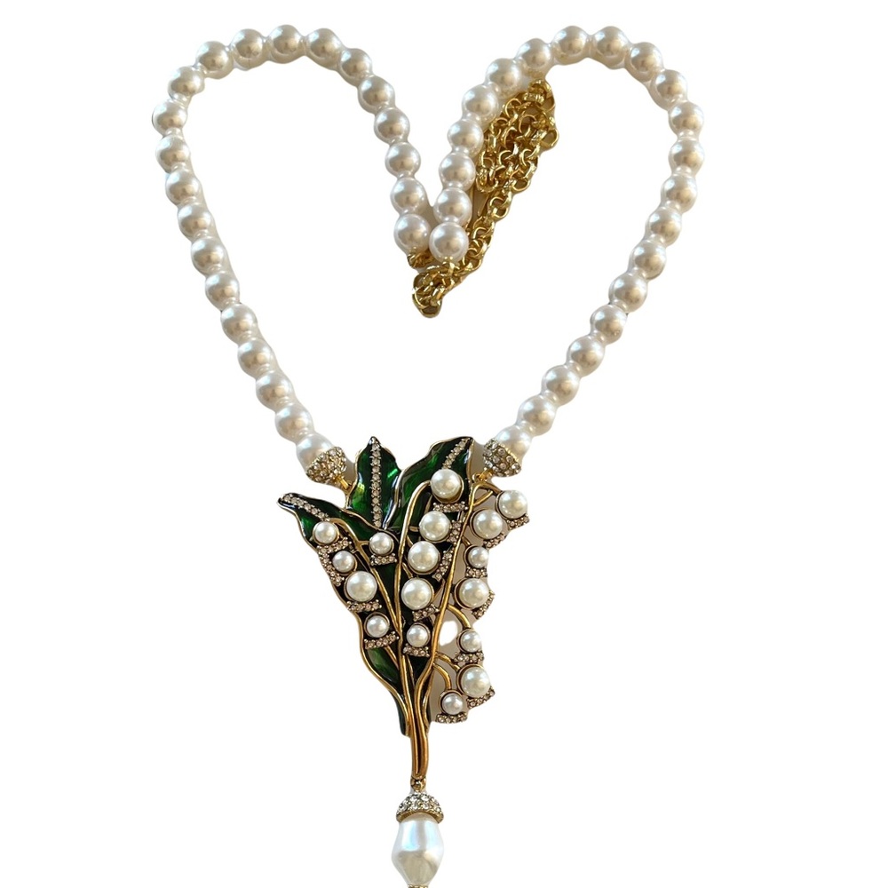 Heidi Daus Pearl crystal green enamel leaf gold tone necklace